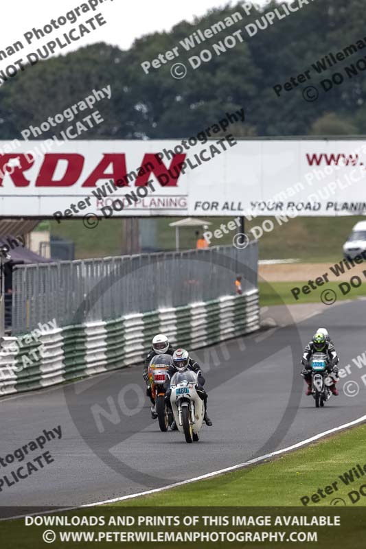 Vintage motorcycle club;eventdigitalimages;mallory park;mallory park trackday photographs;no limits trackdays;peter wileman photography;trackday digital images;trackday photos;vmcc festival 1000 bikes photographs